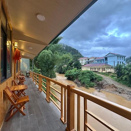 Bed and Breakfast Nha Nghi Kim Dong Mu Cang Chai Exterior foto